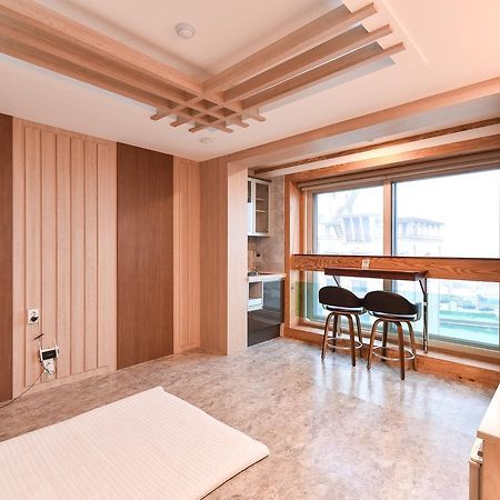Hotel Topsville Gangneung Exterior photo